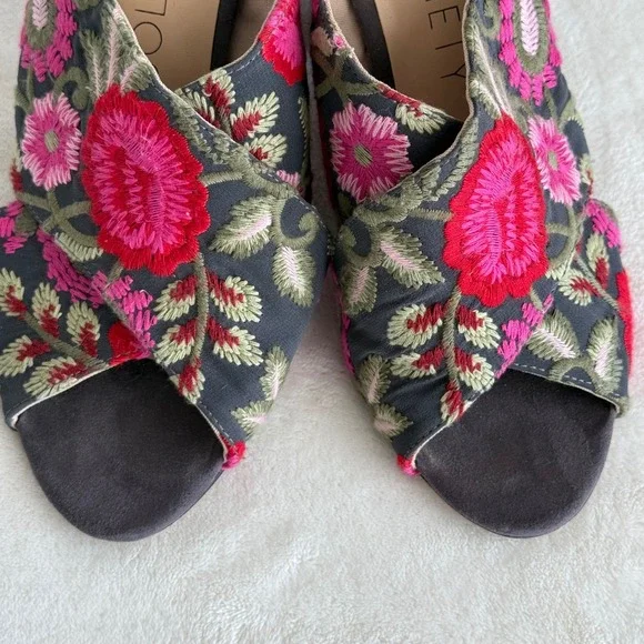 Sole Society Women's Embroidered Floral Open Toe Heels Shoes 7.5 Chunky Heel - Picture 15 of 16